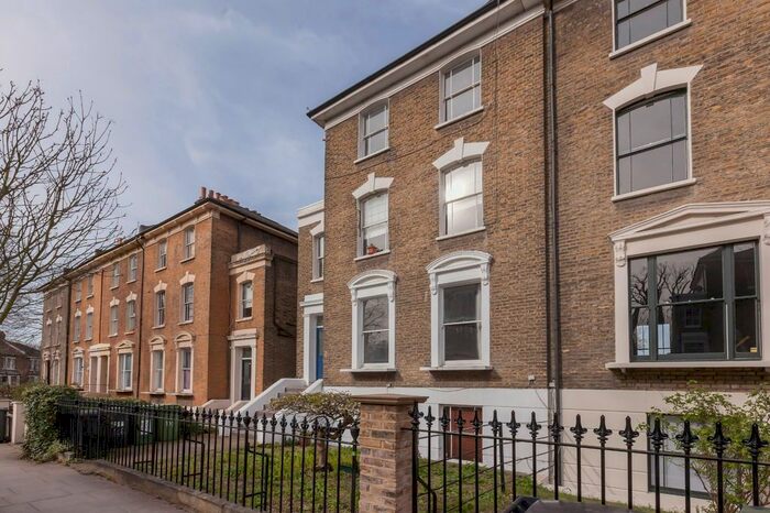 2 Bedroom Flat To Rent In Manor Avenue, Brockley, London, SE4