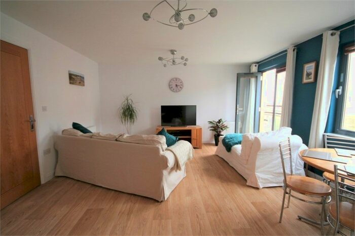 2 Bedroom Flat To Rent In St Margarets Court, Maritime Quarter, Swansea, SA1