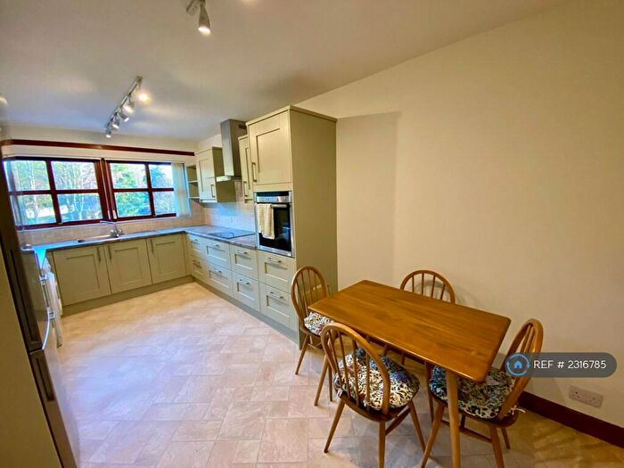 2 Bedroom Flat To Rent In Craufurdland, Edinburgh, EH4