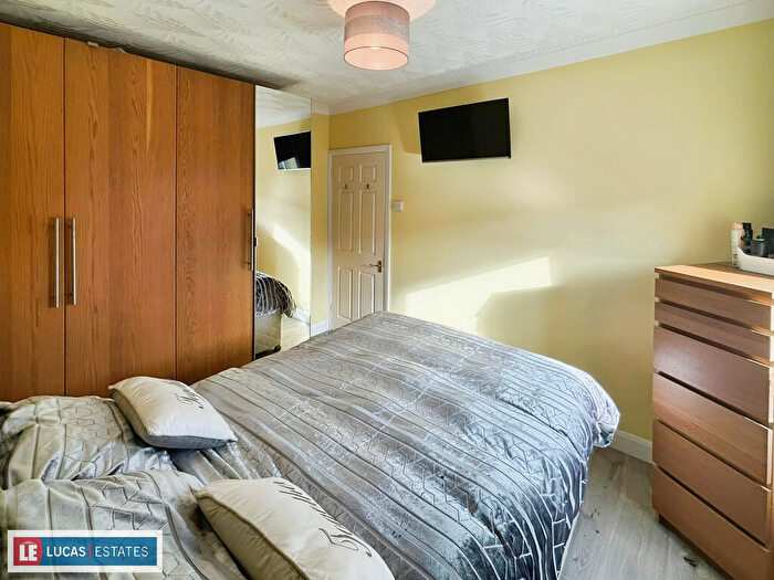 3 Bedroom Terraced House For Sale In Rhosnewydd Terrace, Gordon Road, NP12