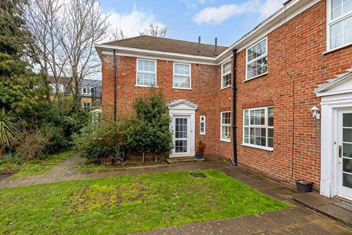 4 Bedroom Property For Sale In Whinfell Close, Streatham, SW16