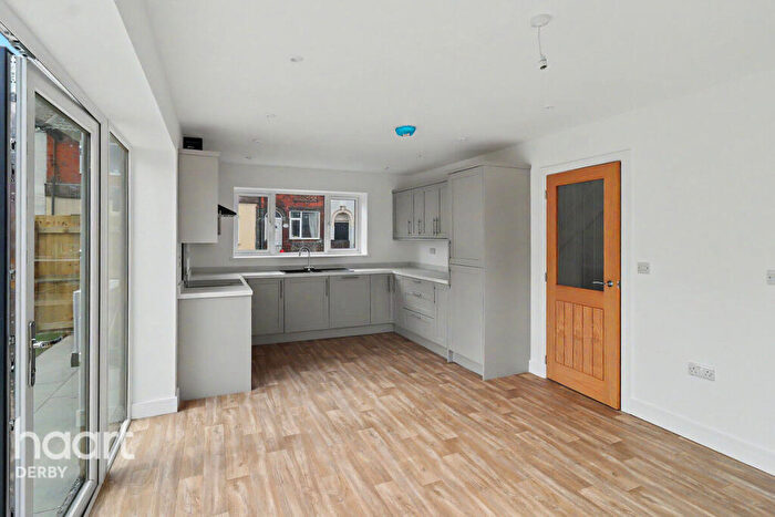 2 Bedroom Detached House For Sale In Derby Road, Ripley, DE5