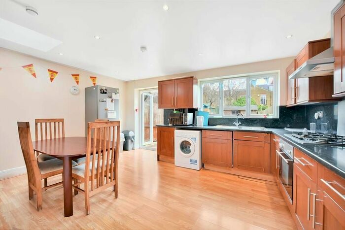 5 Bedroom Terraced House To Rent In Bickersteth Road, London, SW17