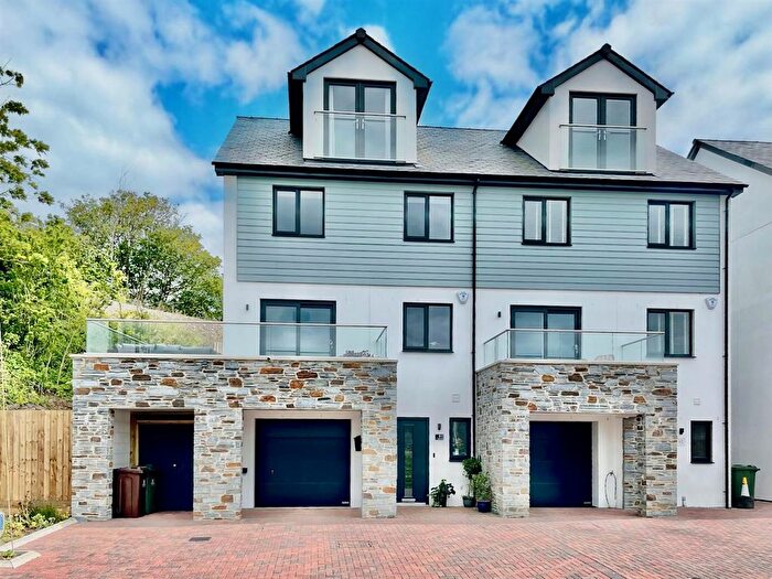 4 Bedroom Property For Sale In Turnchapel, Plymouth, PL9