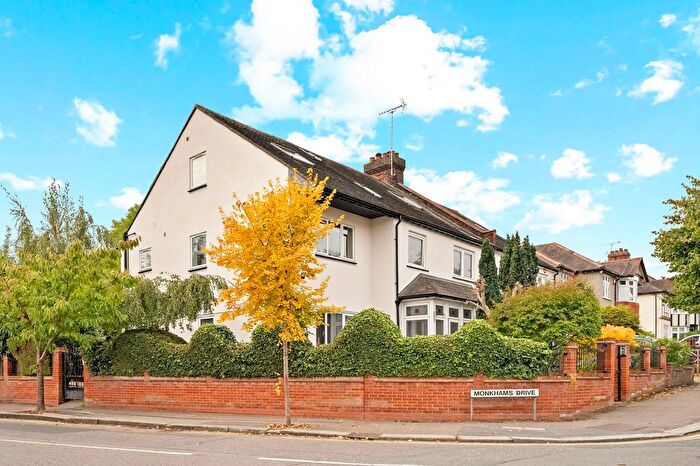 6 Bedroom Semi-detached House For Sale In Monkhams Drive, Woodford Green, IG8