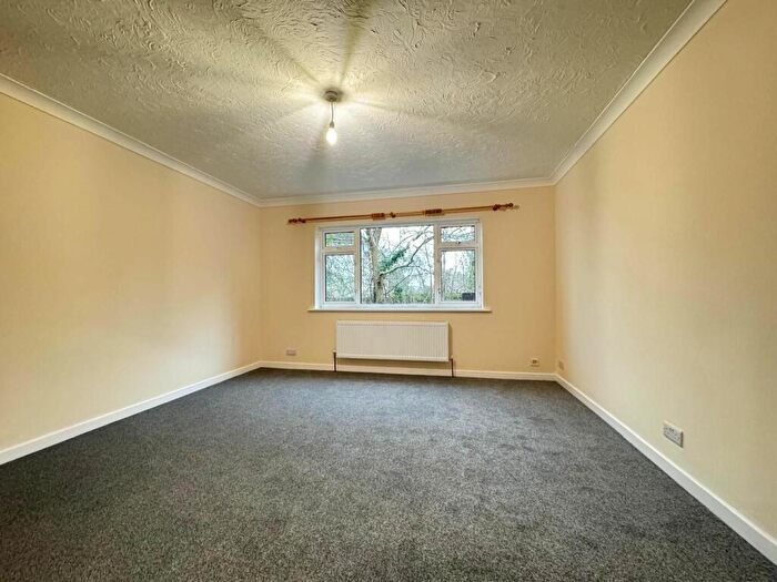 2 Bedroom Flat To Rent In Berrans Avenue, Bournemouth, BH11