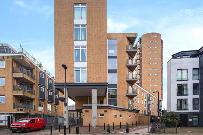 1 Bedroom Flat For Sale In Martello Street, Hackney, E8