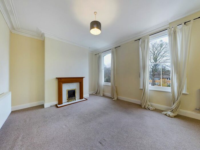 2 Bedroom Flat To Rent In Queens Road, Cheltenham, Glos GL50
