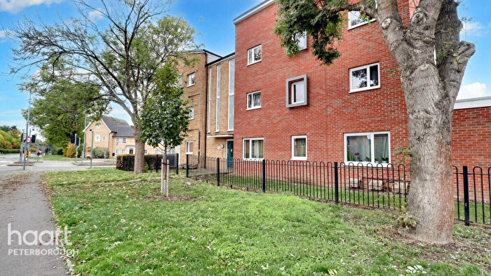 2 Bedroom Flat For Sale In London Road, Hempsted, PE2