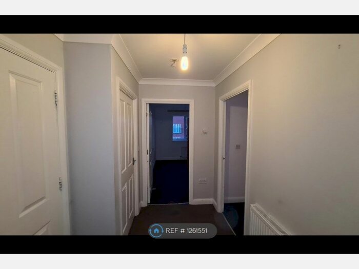 2 Bedroom Flat To Rent In St Marks Place, Dagenham RM10