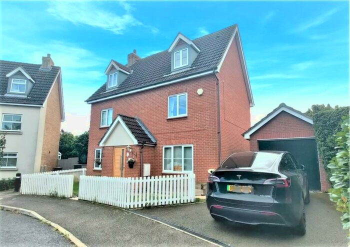5 Bedroom House To Rent In Wagtail Drive, Bury St. Edmunds, IP32