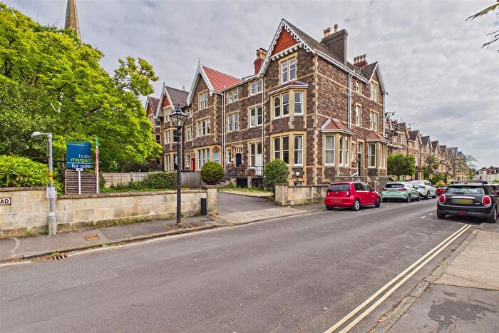 3 Bedroom Flat For Sale In Manilla Road, Clifton, BS8