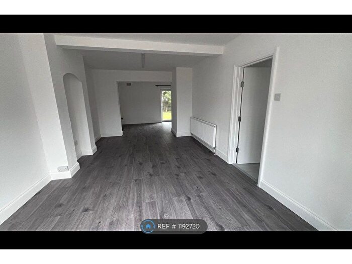 5 Bedroom Semi-Detached House To Rent In Bell Close, Pinner, HA5