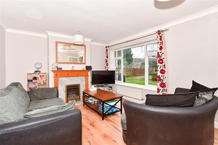 3 Bedroom Terraced House For Sale In Lakeside, Snodland, Kent, ME6