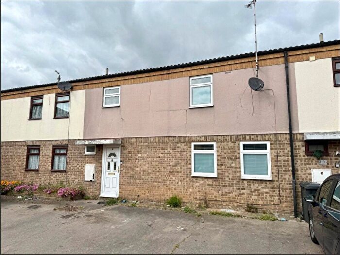 3 Bedroom Terraced House For Sale In Glebe Close, Great Wakering, Essex, SS3