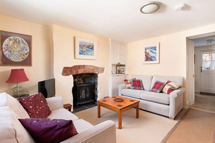 2 Bedroom End Of Terrace House For Sale In Sennen Cove, TR19