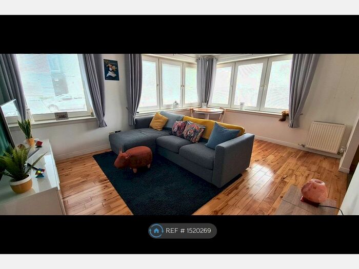 2 Bedroom Flat To Rent In Whimbrel Way, Renfrew, PA4