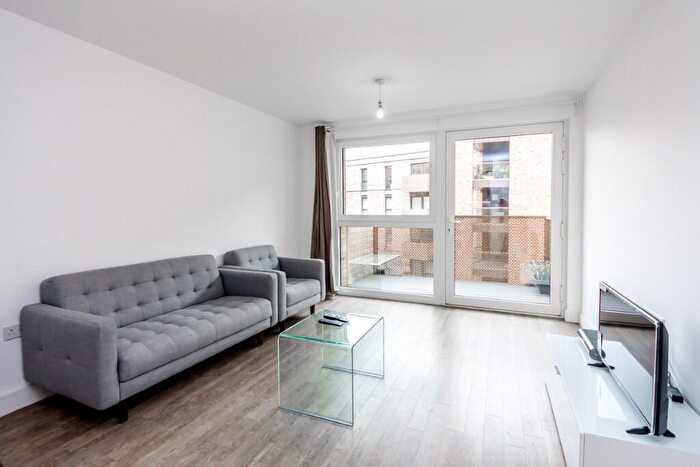 1 Bedroom Apartment To Rent In Bailey Street, London, SE8