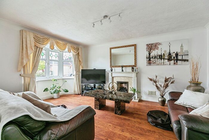 5 Bedroom Detached House For Sale In Stephenson Close, Yaxley, Peterborough, PE7