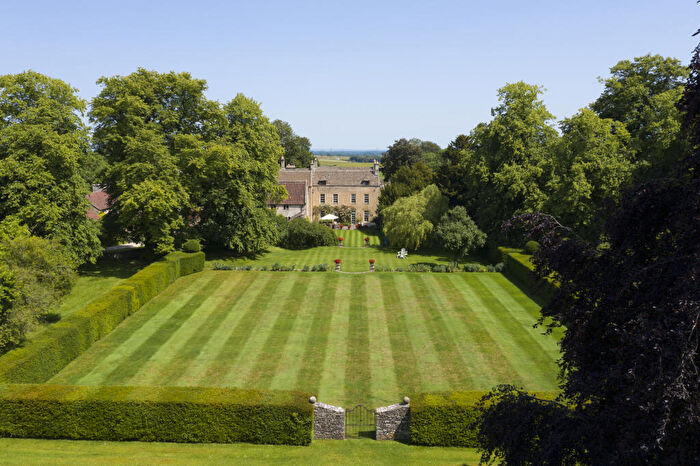 7 Bedroom Detached House For Sale In Church Road, Tormarton, GL9