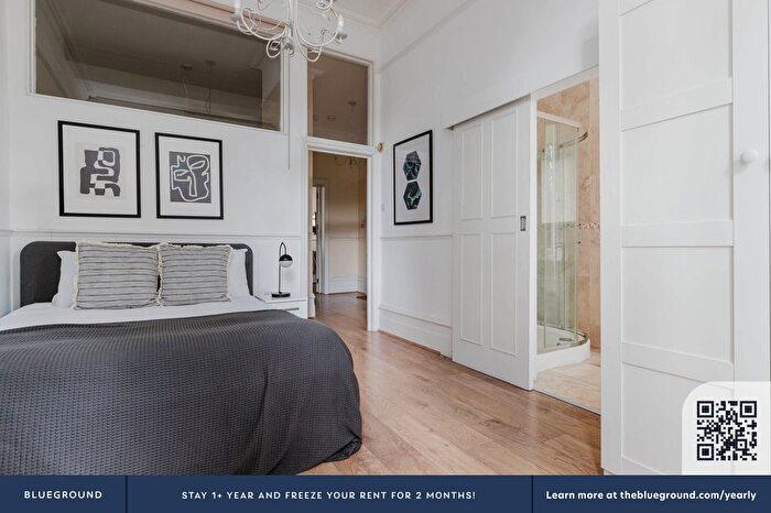 2 Bedroom Flat To Rent In Earl's Court, London, SW5
