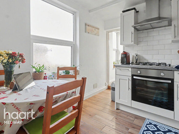 1 Bedroom Apartment To Rent In London Road, Rochester, ME2