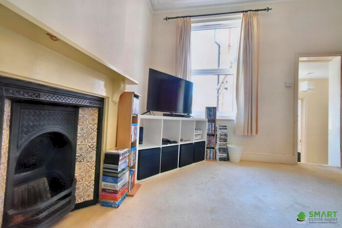 2 Bedroom Apartment For Sale In Sylvan Road, Exeter, EX4