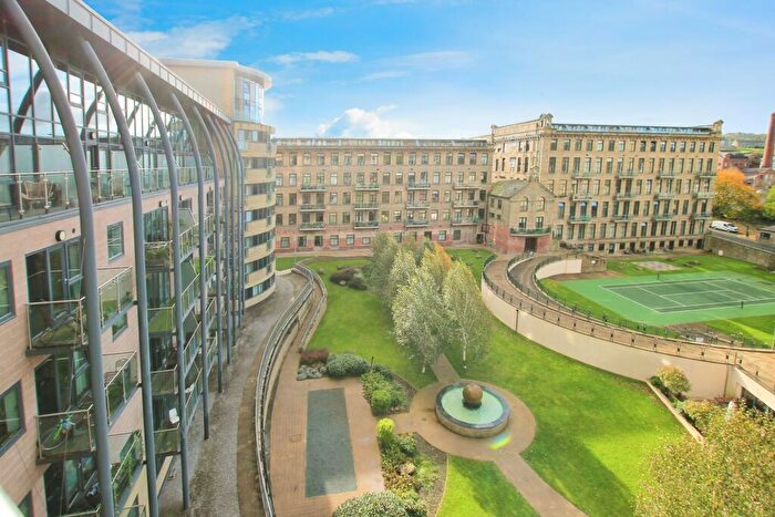 2 Bedroom Flat For Sale In Victoria Mills, Salts Mill Road, Shipley, BD17