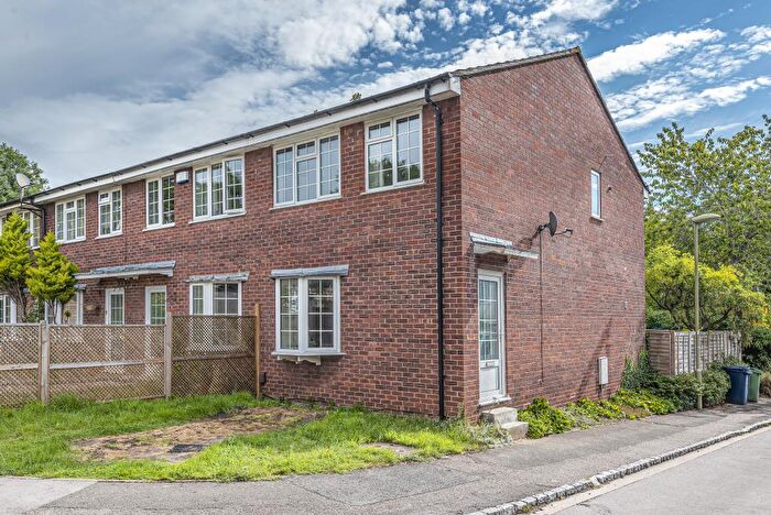 3 Bedroom End Of Terrace House For Sale In Littlemore, Oxford, OX4