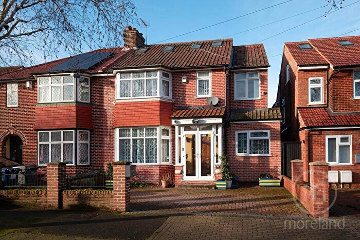 4 Bedroom Semi Detached House For Sale In Cotswold Gardens, Golders Green Estate, NW2