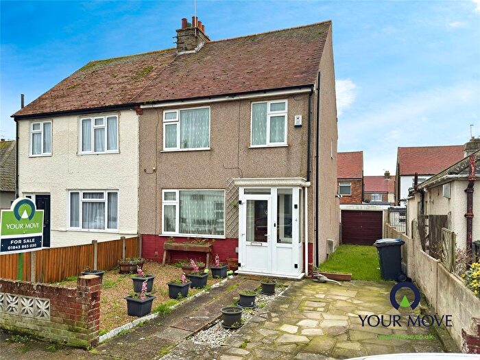 3 Bedroom Semi Detached House For Sale In Victoria Avenue, Broadstairs, Kent, CT10