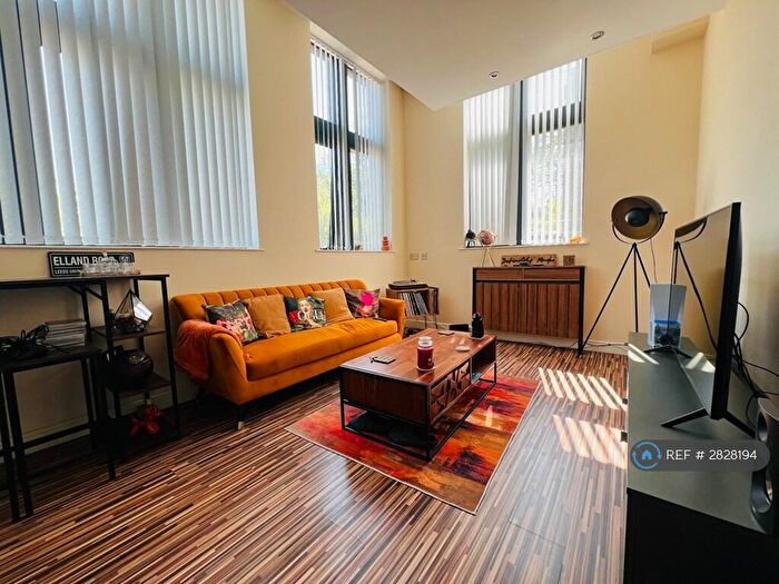 1 Bedroom Flat To Rent In Richardshaw Lane, Pudsey, LS28