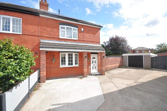 3 Bedroom Semi-Detached House For Sale In Millfield Road, Thorne, Doncaster, DN8