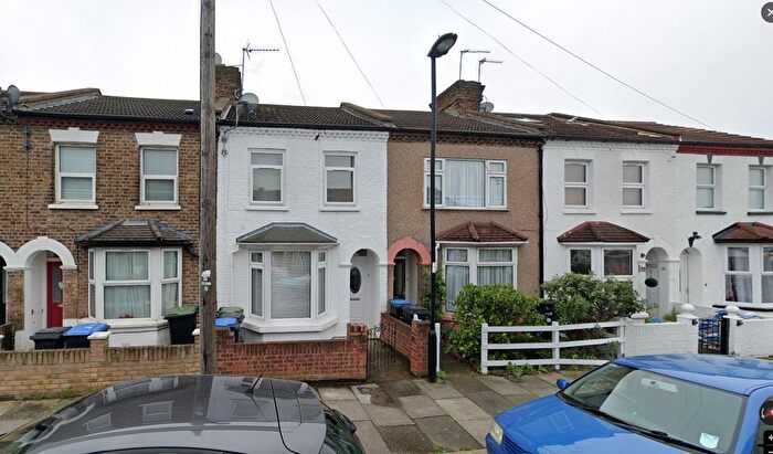 4 Bedroom Property To Rent In Sutherland Road, Ponders End, Enfield, EN3