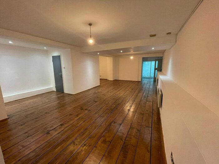 1 Bedroom Flat To Rent In Stoke Newington Road, London, N16