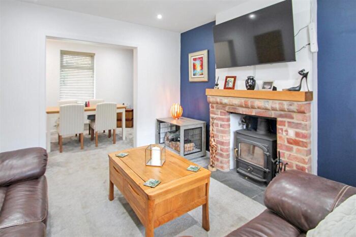 3 Bedroom Detached House For Sale In High Street., Ringstead, NN14
