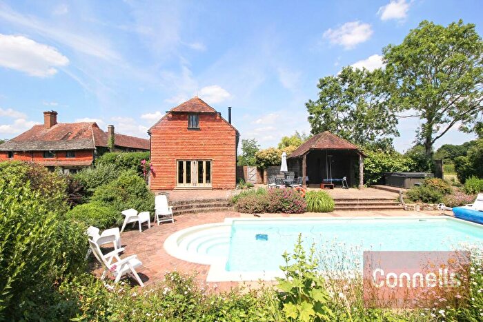 2 Bedroom Barn Conversion To Rent In Skiff Lane, Wisborough Green, Billingshurst, RH14