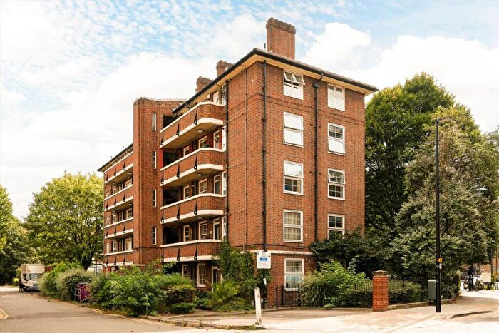 2 Bedroom Flat To Rent In St. Katharines Way, London, E1W