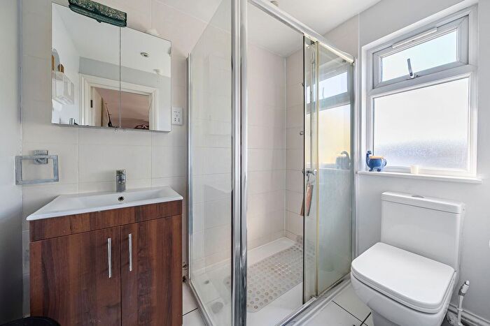 5 Bedroom End Of Terrace House To Rent In Minard Road, Catford, London, SE6