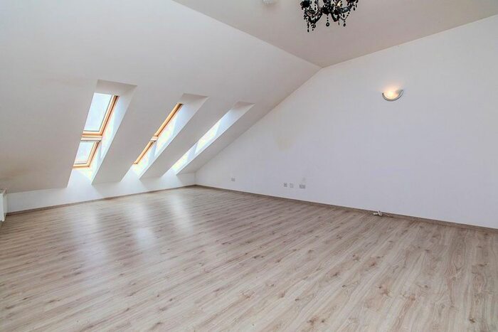 1 Bedroom Flat To Rent In Bexley Road, Erith, DA8