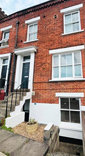 1 Bedroom Terraced House To Rent In Rampart Road, Salisbury, Wiltshire, SP1