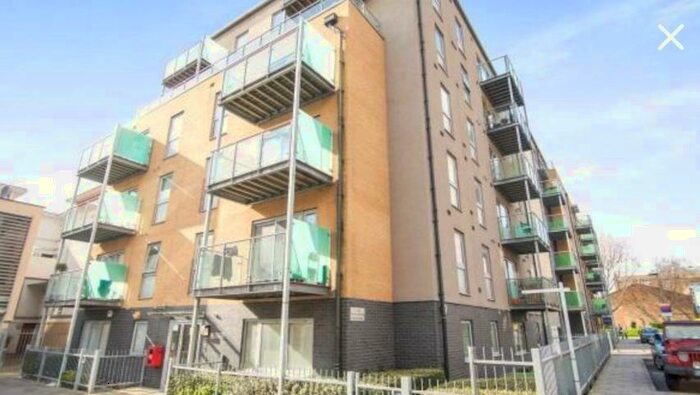2 Bedroom Flat To Rent In Clemantis Apartments, Merchant Street, Bow, Mile End, London, E3
