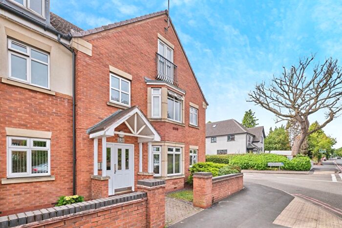 2 Bedroom Flat For Sale In Newton Road, Great Barr, Birmingham, B43