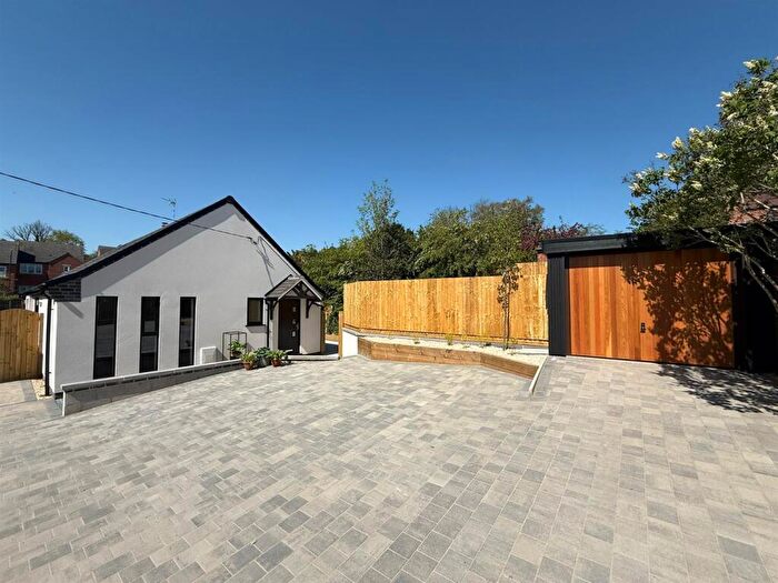 4 Bedroom Bungalow For Sale In Coasthill, Crich, Matlock, DE4