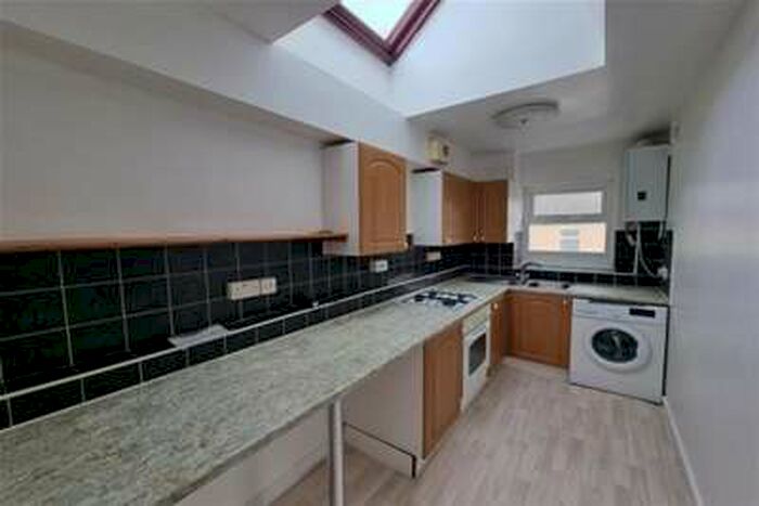1 Bedroom Flat To Rent In Murray Street, Llanelli, SA15