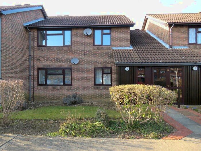 1 Bedroom Apartment To Rent In Earl Close, Eaton Socon, St. Neots, Cambridgeshire, PE19