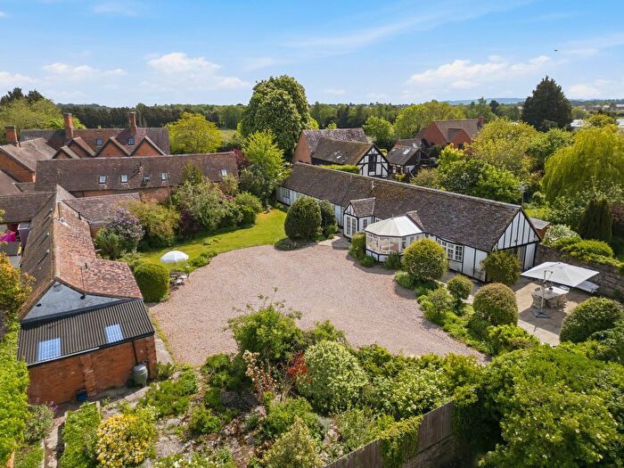 5 Bedroom Barn Conversion For Sale In Kings Lane, Broom, Alcester, B50