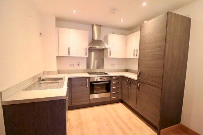 2 Bedroom Flat To Rent In Cherrydown East, Basildon, SS16