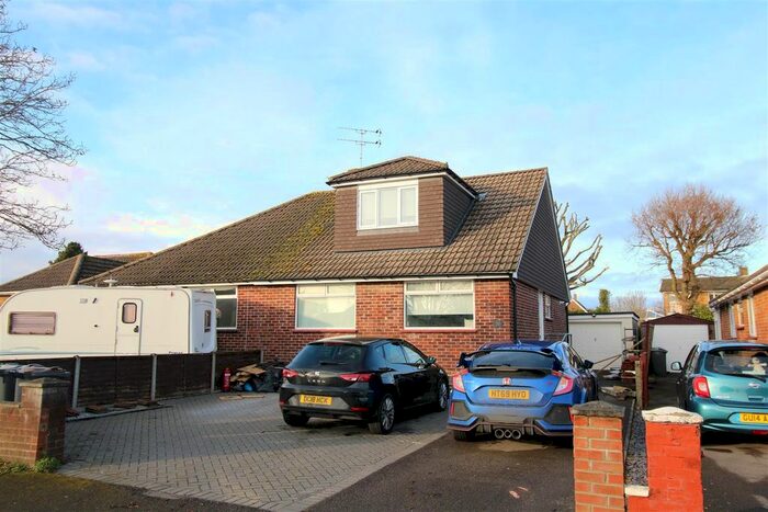 3 Bedroom Semi-Detached Bungalow To Rent In Buckland Close, Waterlooville, PO7