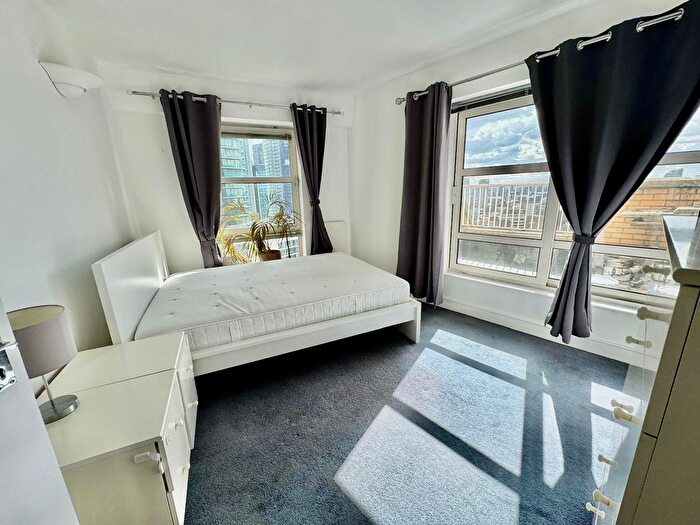 2 Bedroom Flat To Rent In Westferry Road, London, E14
